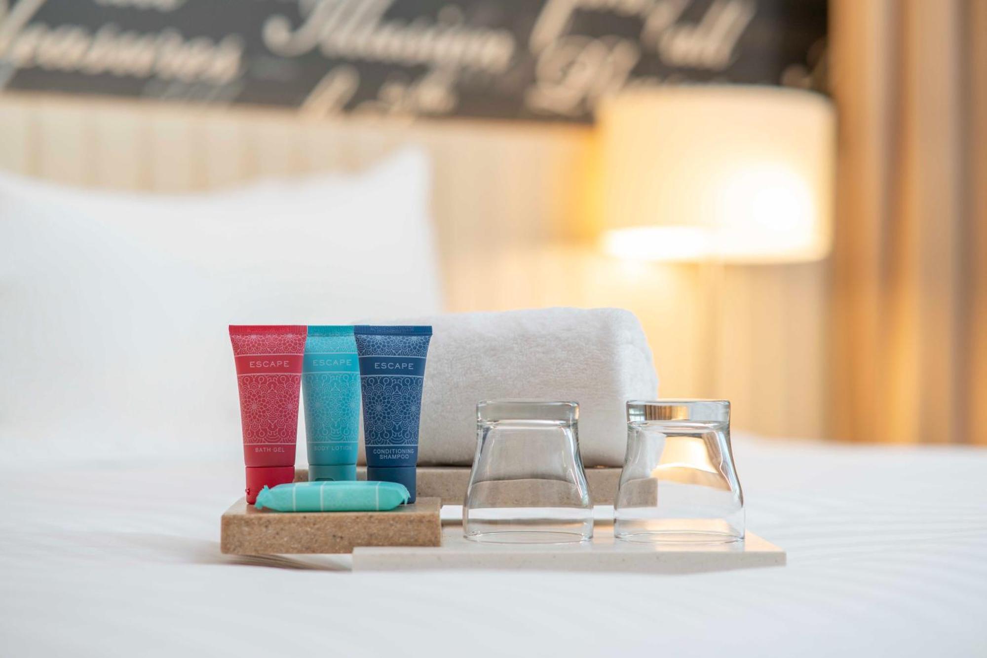 Rendezvous Hotel Singapore By Far East Hospitality Extérieur photo